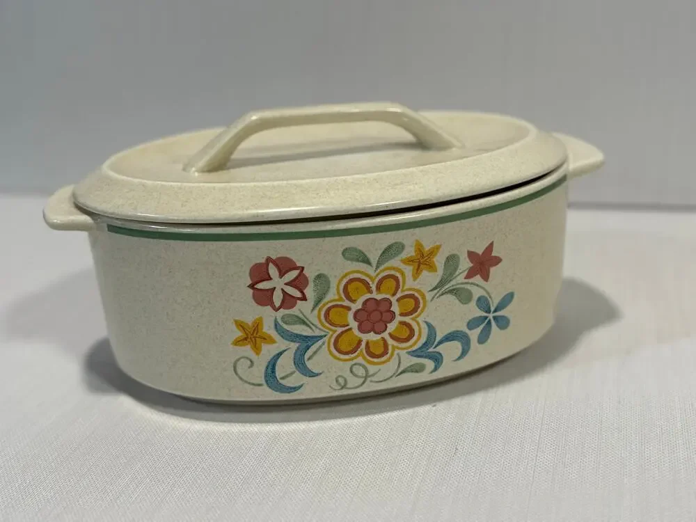 Lenox Temper-Are Quakertown oval casserole dish with lid 2.5 quart